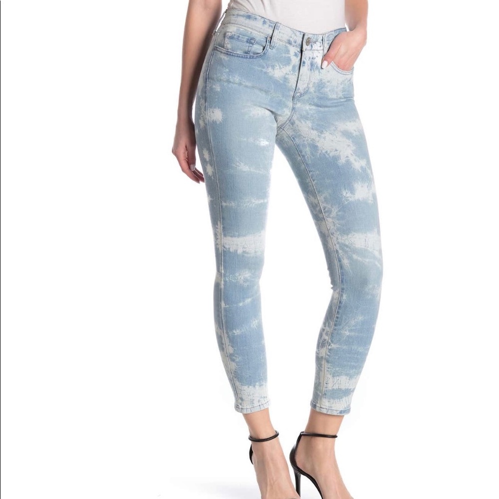Cloudy Skinny Jeans